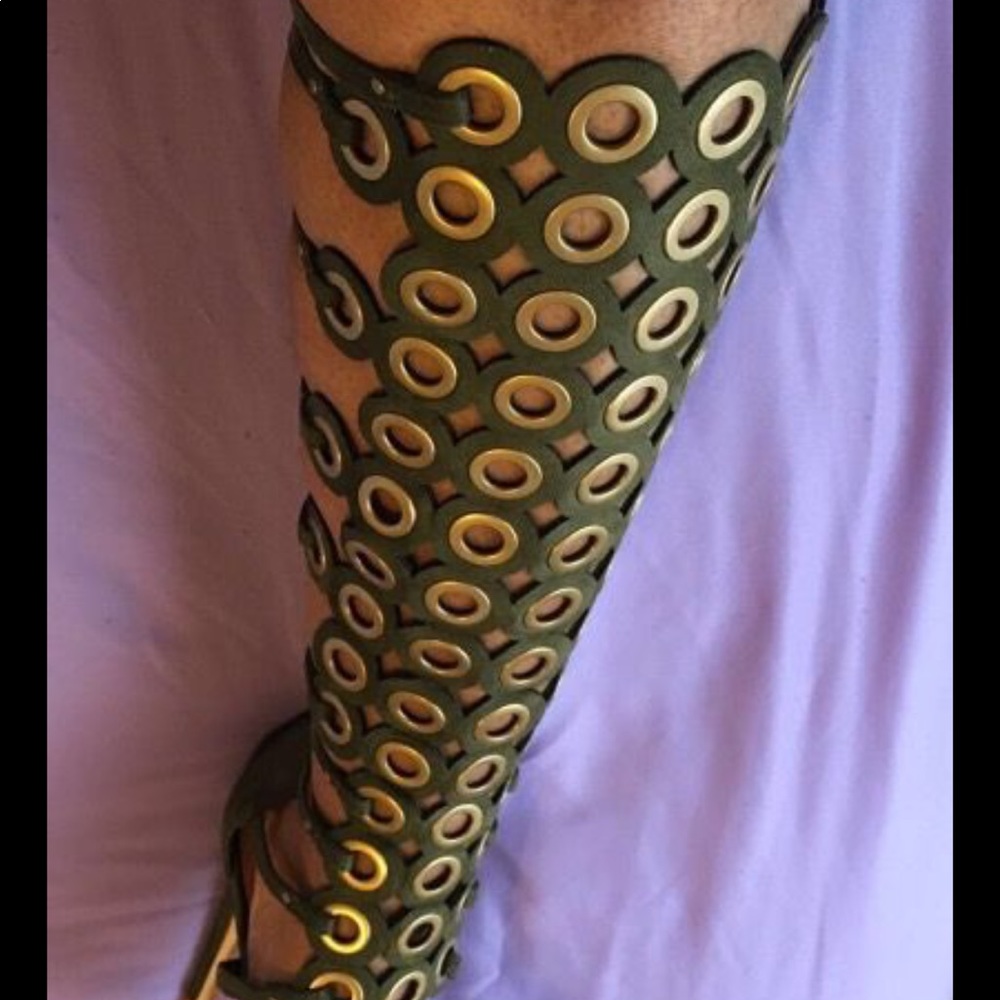 Cape Robbins gladiator sandals